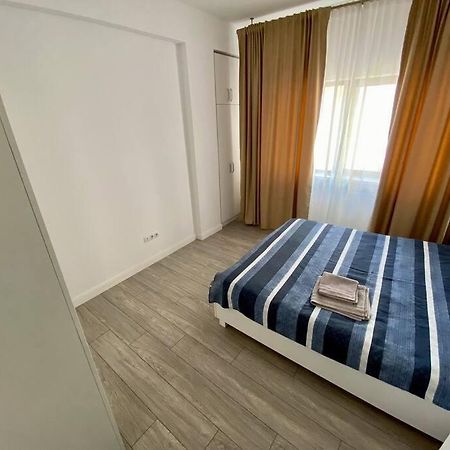 Cozy Central Apartment With 2 Rooms Boekarest Buitenkant foto